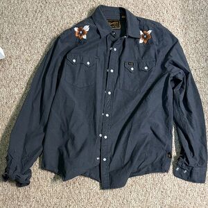 Used Howler Brothers Crosscut Deluxe Shirt - Desert Blossom in size Medium.